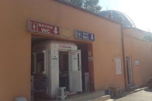 75 kuruş &ouml;dememek i&ccedil;in otogar duvarına işiyorlar