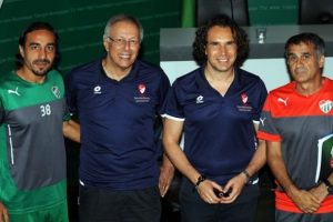 Oğuz Sarvan'dan Bursaspor'a seminer
