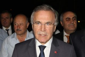 ''CHP kasaba avukatlığı anlayışı ile hareket ediyor''