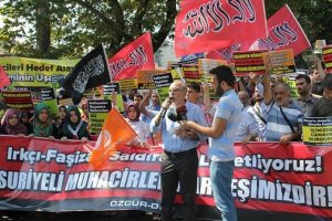 Suriyeli m&uuml;ltecilere destek i&ccedil;in y&uuml;r&uuml;d&uuml;ler