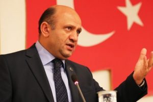 "T&uuml;rkiye'de iş&ccedil;isizlik problemi var"