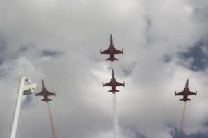 T&uuml;rk Yıldızları nefes kesti