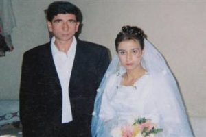 'Eşini zıpkınla &ouml;ld&uuml;rd&uuml;'