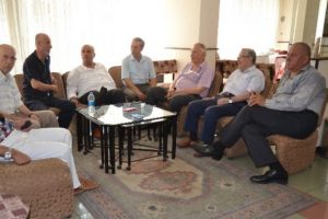 Yakınları Davutoğlu'nu anlattı!