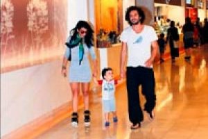 Hande Yener ile sevgilisiyle alış verişte...