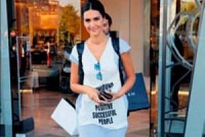 Tiş&ouml;rtl&uuml; mesaj...
