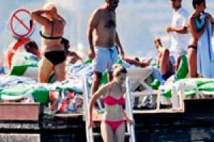 Yakın korumalı tatil...