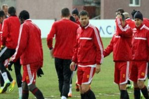 Kayserispor g&uuml;&ccedil; depoladı