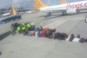 İstanbul-Basel u&ccedil;ağında 'kayıp yolcu' paniği
