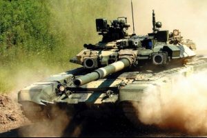 Rus tankları Ukrayna'ya girdi iddiası!