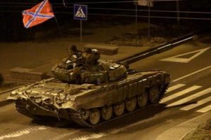 Rus tankları Ukrayna'ya girdi iddiası!