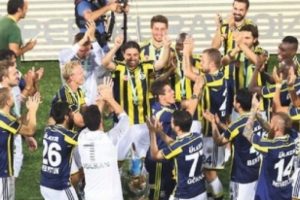 Kuyt'tan hakeme tepki!
