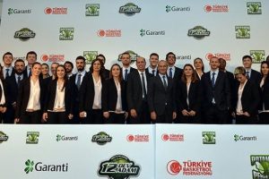"Devler" ve "Periler" aynı karede!