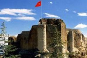 Harput Kalesi g&uuml;n y&uuml;z&uuml;ne &ccedil;ıkıyor