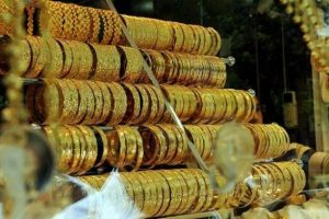 Altın kayıplarını geri aldı