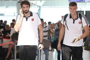 12 Dev Adam İspanya'da