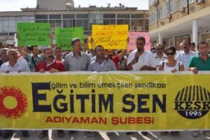 Eğitimcilerden protesto