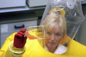 Ebola mutasyona uğruyor