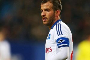 Trabzonspor'da Vaart'ı ikna turları s&uuml;r&uuml;yor