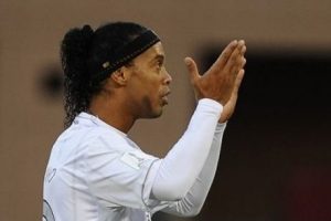 Palmeiras, Ronaldinho'dan vazge&ccedil;ti