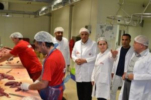 AK Parti Milletvekili Yıldırım'dan et sekt&ouml;r&uuml;ne destek ziyareti