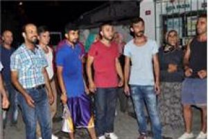 Ey&uuml;p'te olaylı gece!