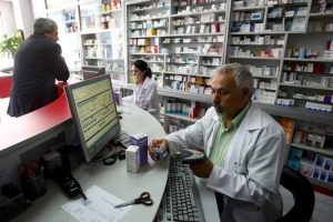 Eczanelerde ikinci eczacı d&ouml;nemi başlıyor