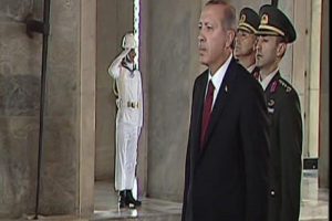 12. Cumhurbaşkanı Anıtkabir'de