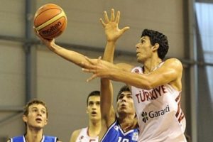 Yıldızlar yarı finalde