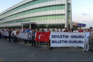 G&uuml;l'&uuml; bekliyorlar
