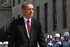Yabancı konuklar onuruna k&ouml;şkte akşam yemeği