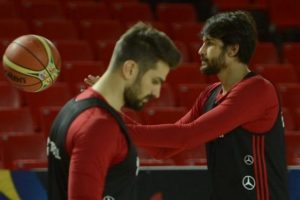12 Dev Adam ilk antrenmanında