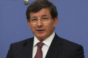 Ahmet Davutoğlu rekor kırdı