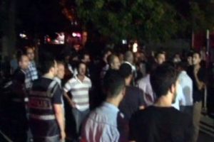Bursa'da iki nakliyat firması &ccedil;alışanları birbirine girdi