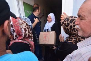Suriyeli T&uuml;rkmenlere gıda yardımı