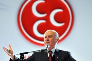 Bah&ccedil;eli 'hayırlı olsun' dedi