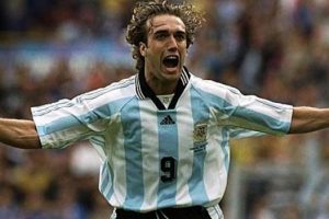 Batistuta: Bacaklarımı kesin