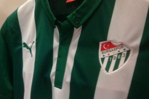 Bursaspor efsane &ccedil;ubuklu formasıyla m&uuml;cadele edecek