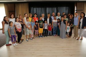 Başkan Bozbey Somalı kadın ve &ccedil;ocuklarla buluştu