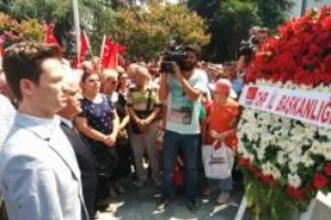CHP, Bursa'da alternatif kutlama yaptı