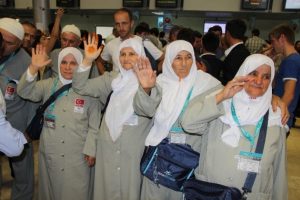 İlk kafile yola &ccedil;ıktı