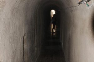 Tarihi surların i&ccedil;en beton d&ouml;kt&uuml;ler