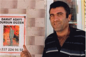 Afişle eş arıyor!