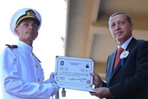 Deniz Harp Okulu'nda diploma heyecanı