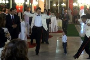 Komutanların zeybeği b&uuml;y&uuml;k ilgi g&ouml;rd&uuml;