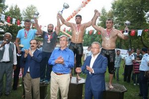 52. Akbalık Yağlı G&uuml;reşleri yapıldı