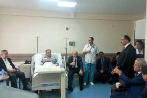 Arın&ccedil;'tan Aktaş'a ge&ccedil;miş olsun ziyareti