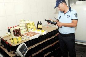 20 bin şişe sahte nar ekşisi ve sirke ele ge&ccedil;irildi