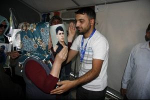 PKK'nın ka&ccedil;ırdığı gazeteciye acı ve umut dolu soru