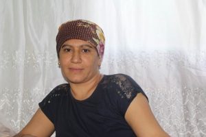 Evinin bah&ccedil;esinde oturuyordu sonrası korkun&ccedil;